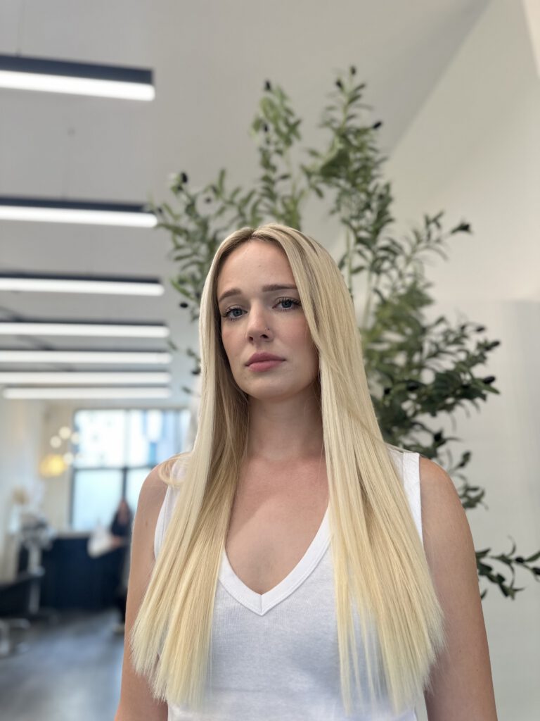 Tape-In Extensions mit Champagne Babylights